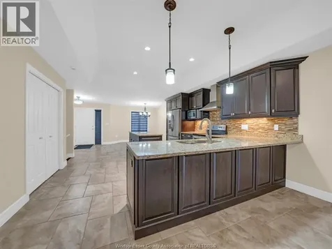 640 Commisso Crescent Lasalle ON N9H 0C2