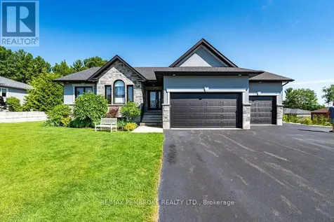 19 Nick Street Petawawa ON K8H 0C2
