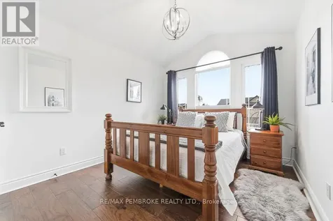 19 Nick Street Petawawa ON K8H 0C2