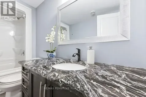 19 Nick Street Petawawa ON K8H 0C2