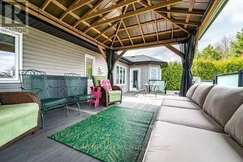 19 Nick Street Petawawa ON K8H 0C2