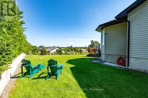 19 Nick Street Petawawa ON K8H 0C2