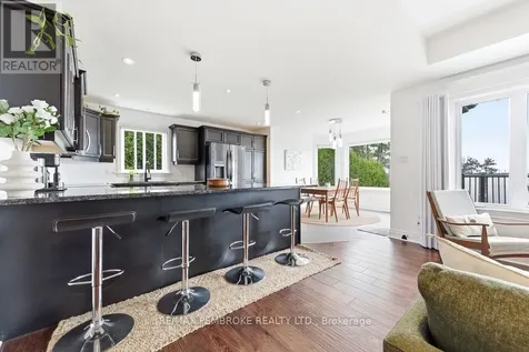 19 Nick Street Petawawa ON K8H 0C2