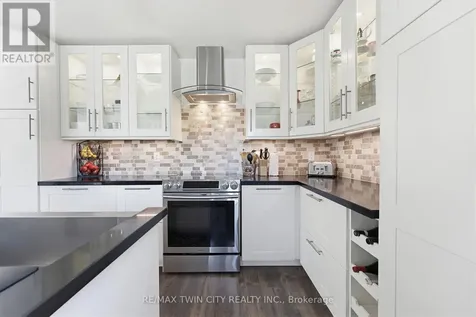 60 St Patrick's Drive Brantford ON N3T 6L4