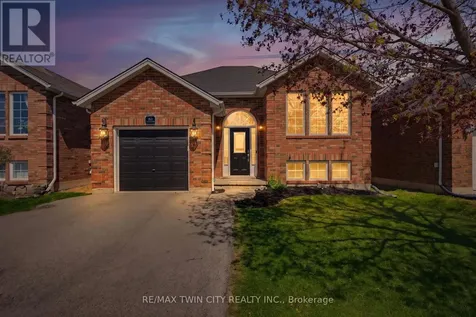 60 St Patrick's Drive Brantford ON N3T 6L4