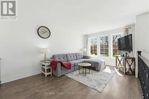 60 St Patrick's Drive Brantford ON N3T 6L4