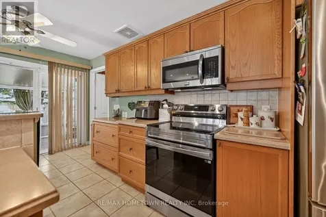 24 Regency Place Brockville ON K6V 7M5