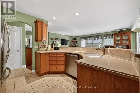 24 Regency Place Brockville ON K6V 7M5