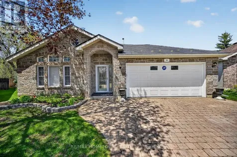 24 Regency Place Brockville ON K6V 7M5