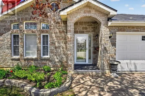 24 Regency Place Brockville ON K6V 7M5