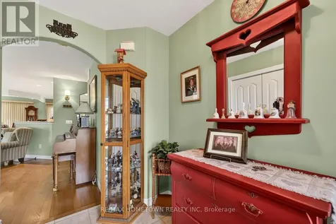 24 Regency Place Brockville ON K6V 7M5