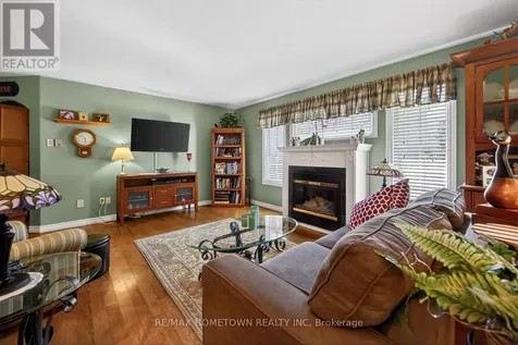 24 Regency Place Brockville ON K6V 7M5
