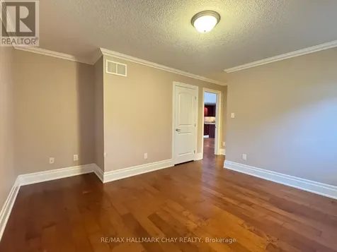 31 Garden Grove Crescent Wasaga Beach ON L9Z 0E6