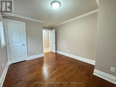 31 Garden Grove Crescent Wasaga Beach ON L9Z 0E6