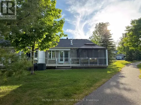 31 Garden Grove Crescent Wasaga Beach ON L9Z 0E6