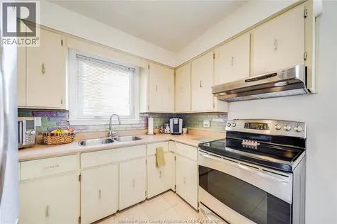 1347 Bernard Road Windsor ON N8Y 4K2
