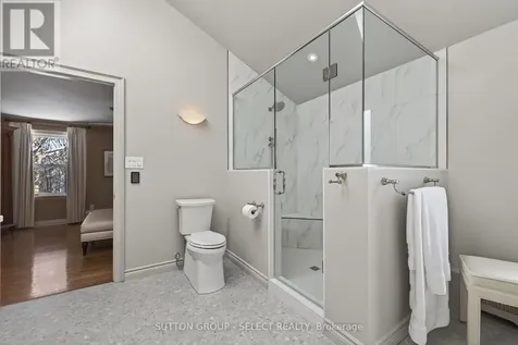 129 Wychwood Place London North (north J) ON N6G 1S7
