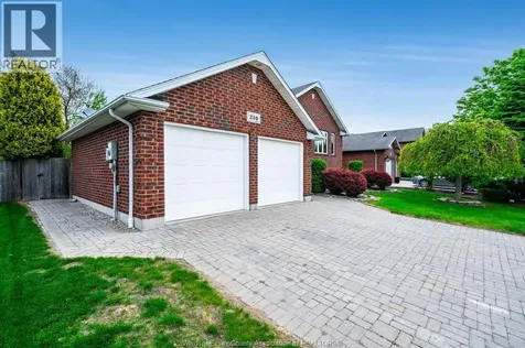 210 Dieppe Crescent Kingsville ON N9Y 4B9