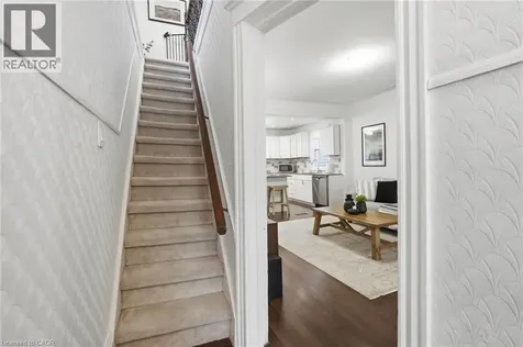 44 Whitfield Avenue Hamilton ON L8L 4B6