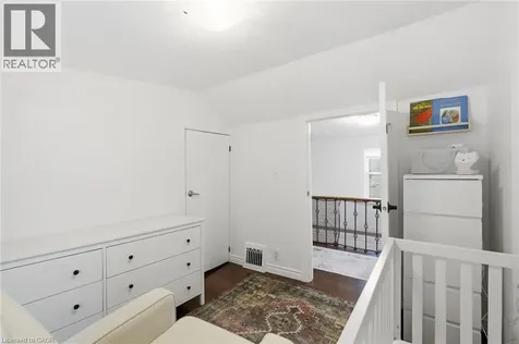 44 Whitfield Avenue Hamilton ON L8L 4B6