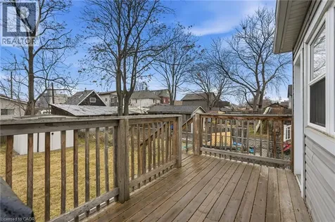 44 Whitfield Avenue Hamilton ON L8L 4B6