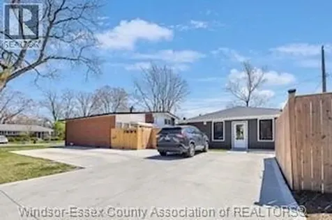 3401 Roxborough Windsor ON N9E 2Z9