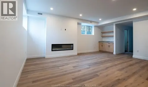 987 Ford Boulevard Windsor ON N8S 2E8