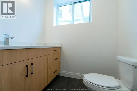 987 Ford Boulevard Windsor ON N8S 2E8