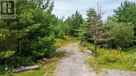 732 124 Highway Mckellar ON P0G 1C0