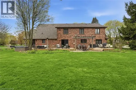 6 Vanstraalen Street Carlisle ON L0R 1H3