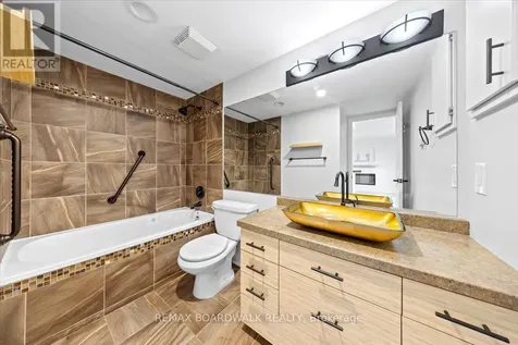 15 Murray Street Ottawa ON K1N 9M5