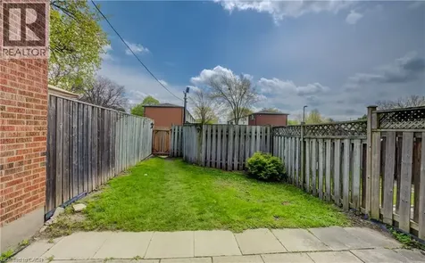 160 Jansen Avenue Kitchener ON N2A 2L7