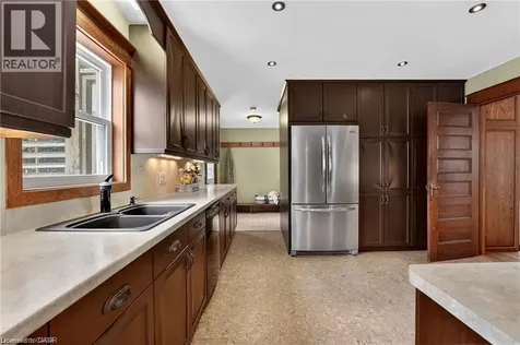 3952 Victoria Avenue Vineland ON L0R 2C0