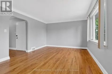 391 Greenwood Avenue Ottawa ON K2A 0X4