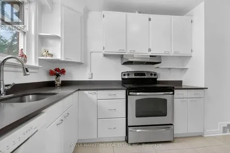 391 Greenwood Avenue Ottawa ON K2A 0X4