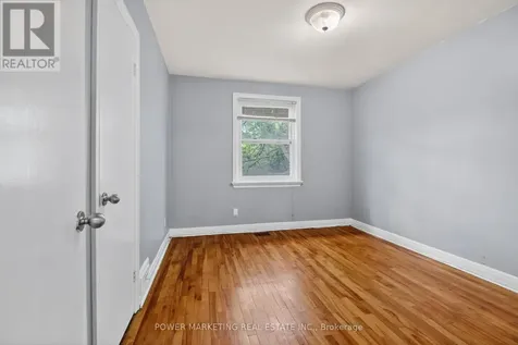 391 Greenwood Avenue Ottawa ON K2A 0X4