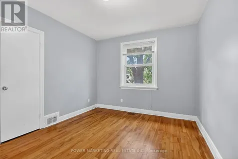 391 Greenwood Avenue Ottawa ON K2A 0X4