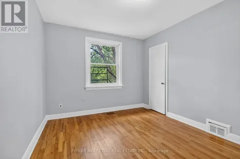 391 Greenwood Avenue Ottawa ON K2A 0X4