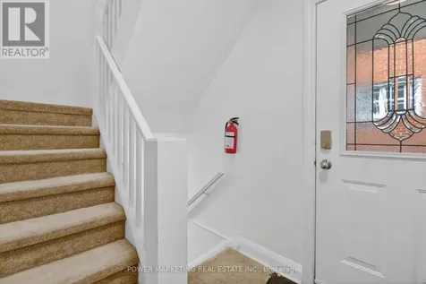 391 Greenwood Avenue Ottawa ON K2A 0X4