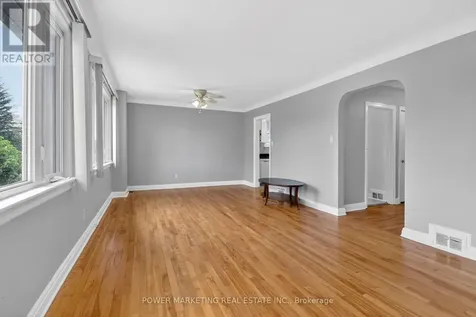 391 Greenwood Avenue Ottawa ON K2A 0X4