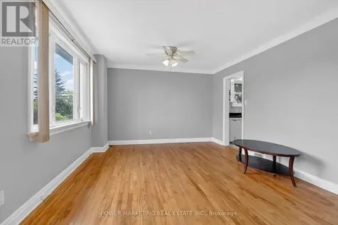 391 Greenwood Avenue Ottawa ON K2A 0X4