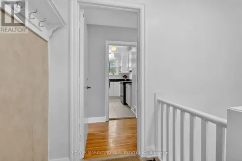 391 Greenwood Avenue Ottawa ON K2A 0X4