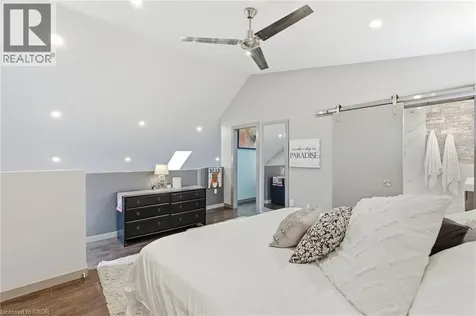 10 Rockhaven Lane Waterdown ON L8B 0H7