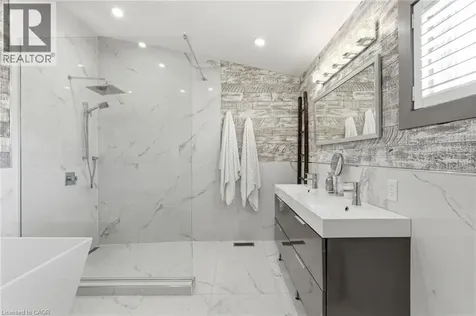 10 Rockhaven Lane Waterdown ON L8B 0H7