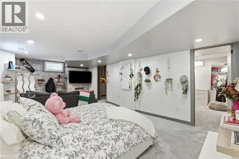10 Rockhaven Lane Waterdown ON L8B 0H7