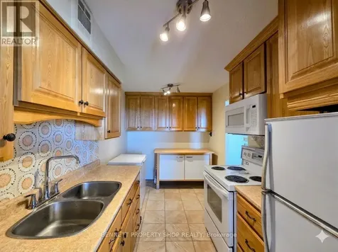 2400 Virginia Drive Ottawa ON K1H 8L3