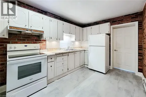 156 Park Row South Hamilton ON L8K 2J8