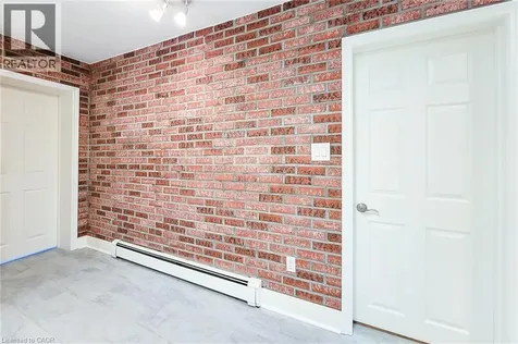 156 Park Row South Hamilton ON L8K 2J8