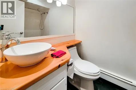 156 Park Row South Hamilton ON L8K 2J8