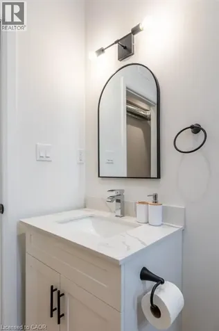 113 Catharine Street North Hamilton ON L8R 1J5
